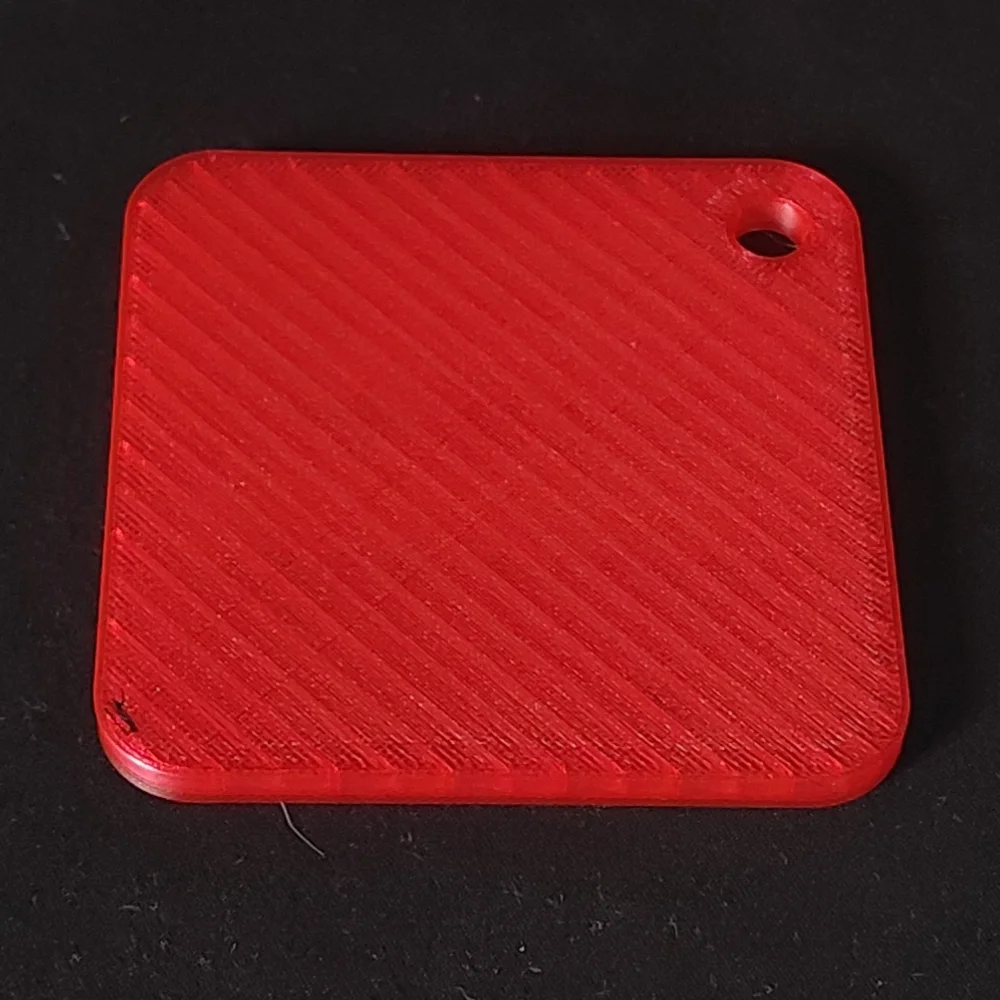 Echantillon PLA Rouge Translucide imprime en 3D