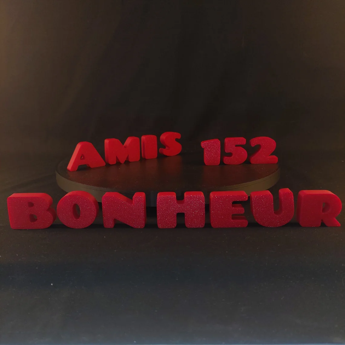 Alphabet et chiffres imprimés en 3D, disponible en rouge, bleu, rose et violet, PLA biosourcé