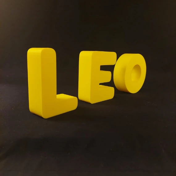 Lettres 3D LEO jaune soleil sans socle, police arrondie, impression PLA biosourcé