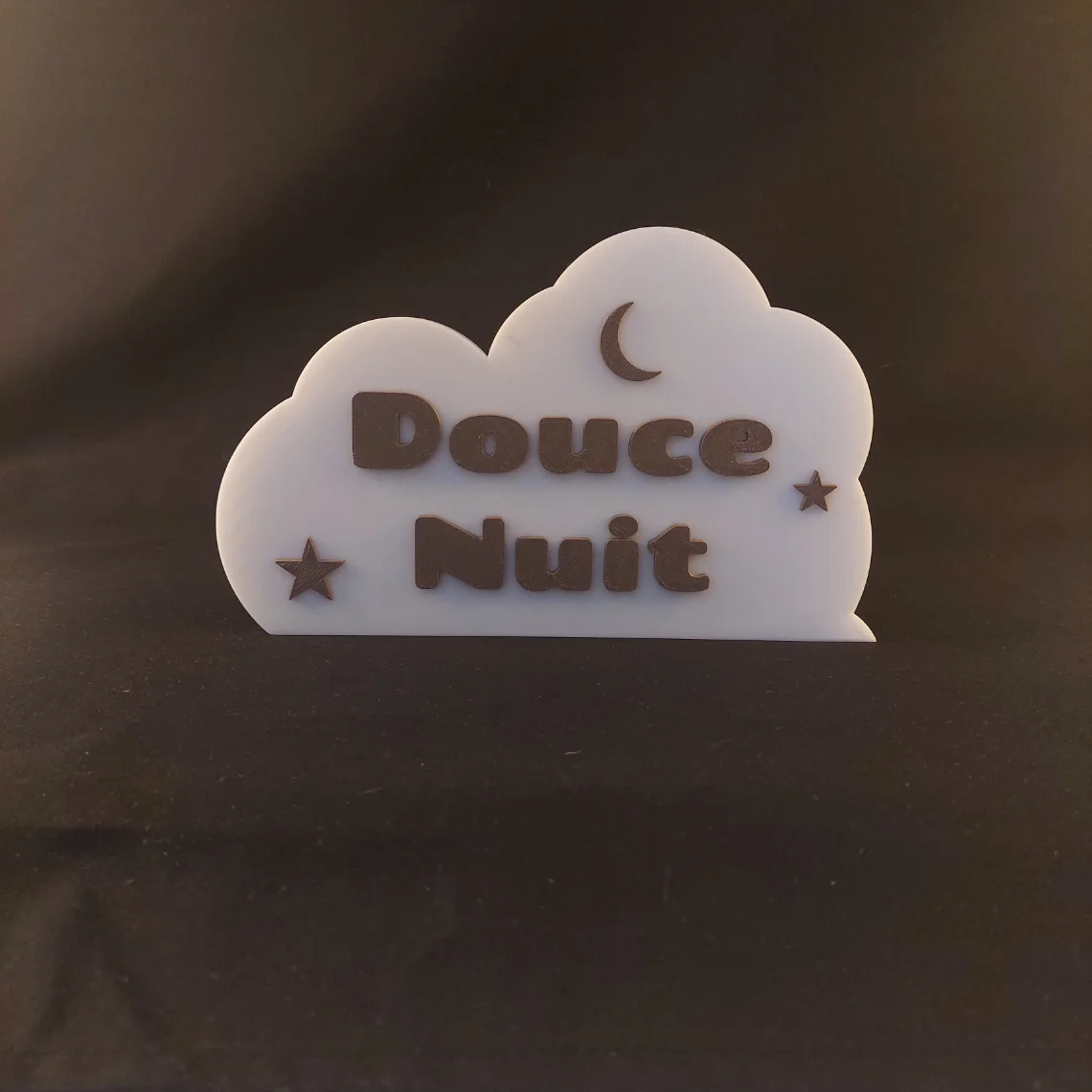 Nuage Douce Nuit imprimé en 3D à poser, corps blanc crème et décors dorés étoiles et lune, PLA biosourcé
