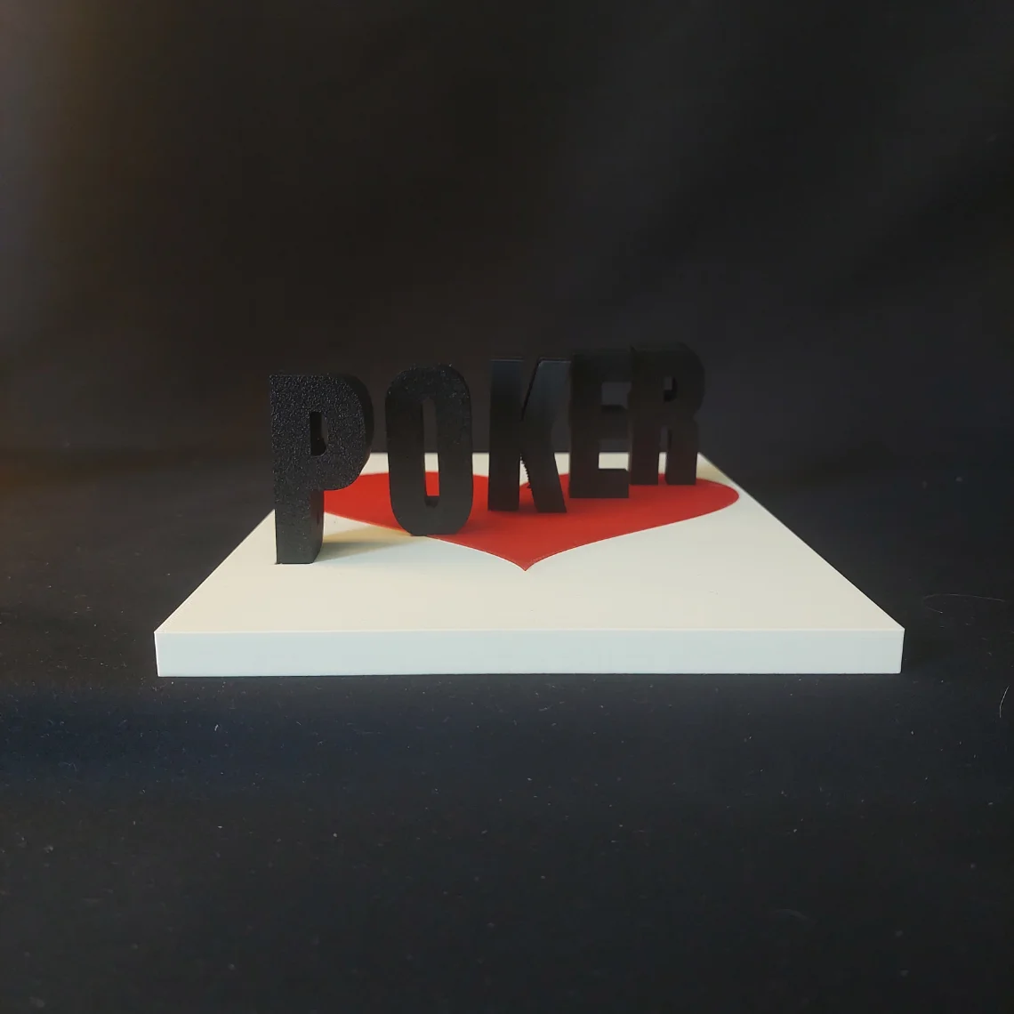 Ambigramme POKER BLUFF impression PLA bisourcé conception et fabrication francaise