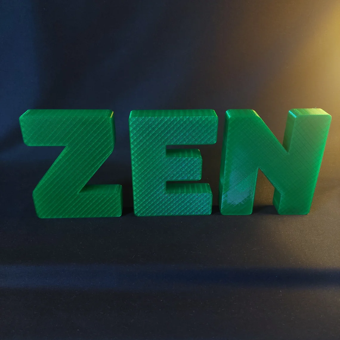 Lettres 3D Zen vert translucide impression PLA bisourcé conception et fabrication francaise